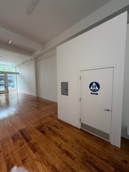 301-315 Valencia St, San Francisco, CA for lease - Building Photo - Image 3 of 11
