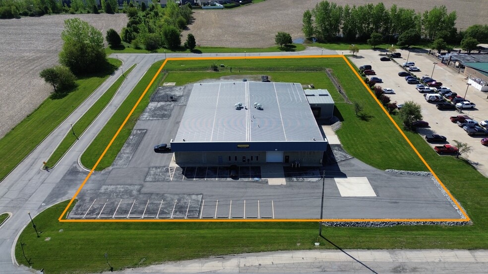 8252 S State Road 67, Pendleton, IN à louer - Photo du bâtiment - Image 1 de 3