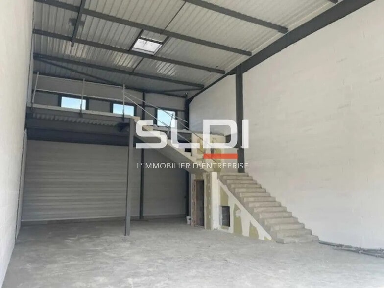 Flex in Rillieux-la-Pape for sale - Interior Photo - Image 3 of 7