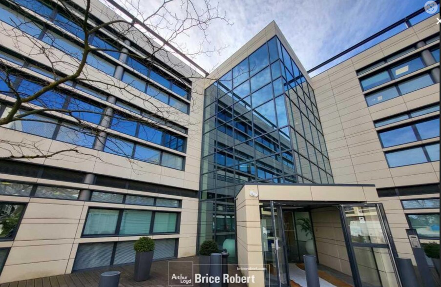 Bureau dans Écully à louer - Photo principale - Image 1 de 3