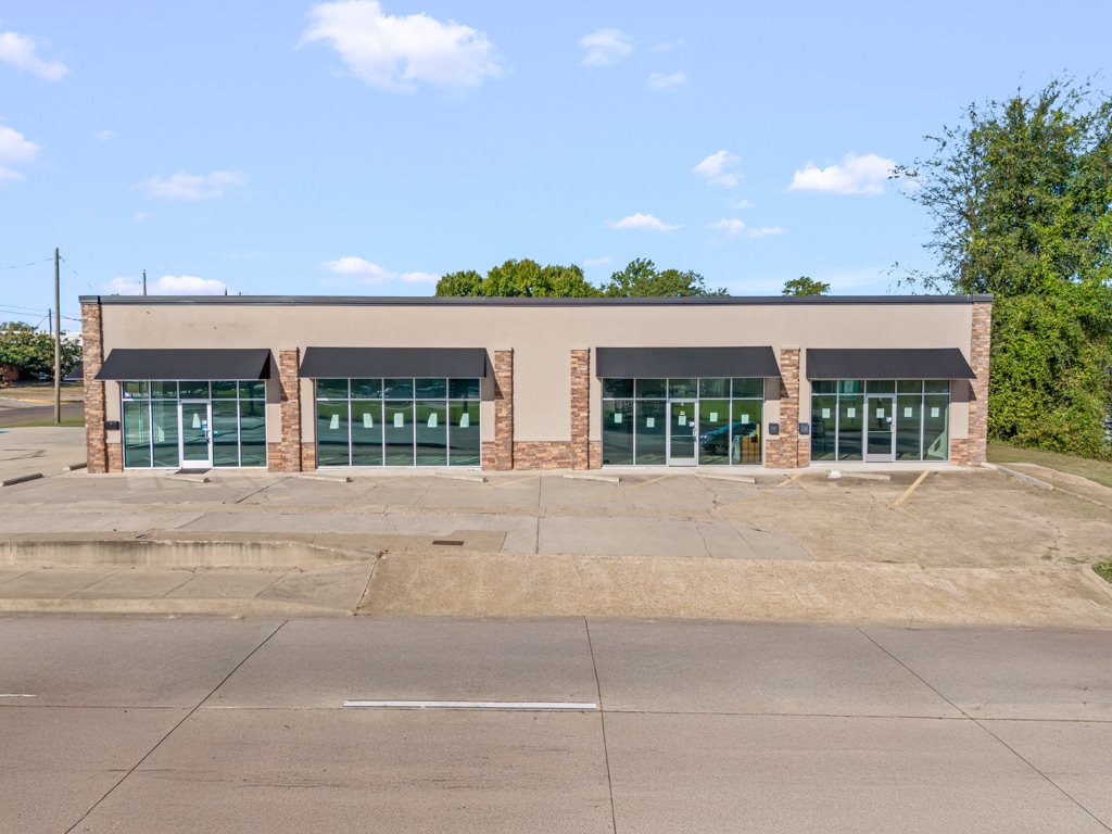 307 US Highway 271 N, Gilmer, TX for lease Interior Photo- Image 1 of 12