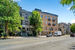 418 Rue Sherbrooke E, Montréal, QC for sale - Building Photo - Image 2 of 21