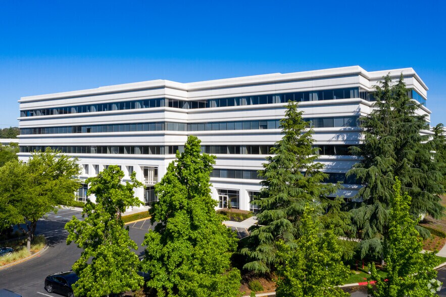 12647 Alcosta Blvd, San Ramon, CA à louer - Photo du bâtiment - Image 2 de 13