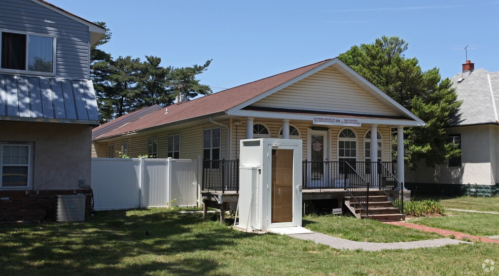208 Crain Hwy S, Glen Burnie, MD for lease - Building Photo - Image 2 of 2