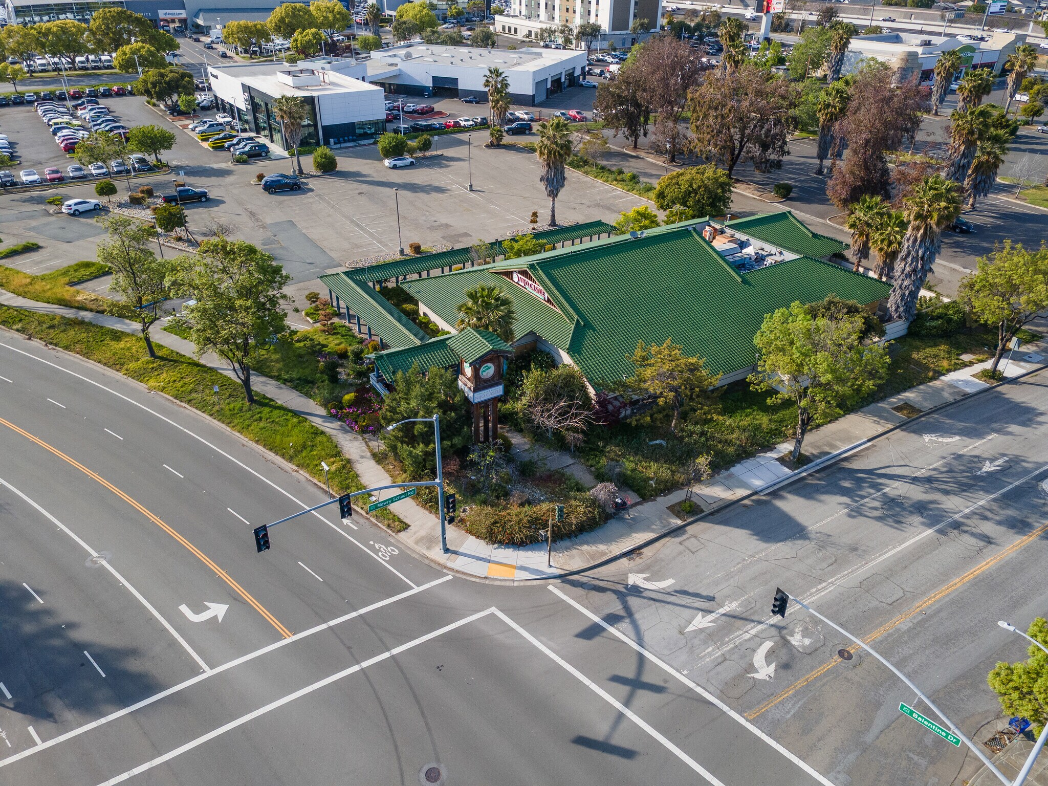 39888 Balentine Dr, Newark, CA à vendre Photo du bâtiment- Image 1 de 22