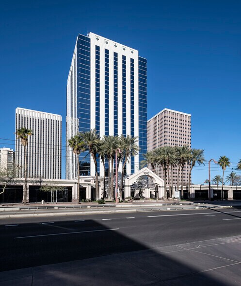 3838 N Central Ave, Phoenix, AZ à louer - Photo du bâtiment - Image 3 de 7