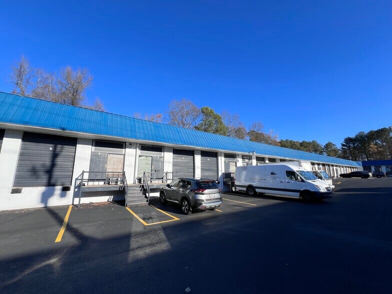 3700 Wendell Dr SW, Atlanta, GA à louer - Photo principale - Image 1 de 5