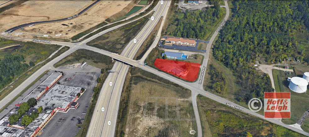 365 E Hines Hill Rd, Hudson, OH for sale - Building Photo - Image 2 of 8