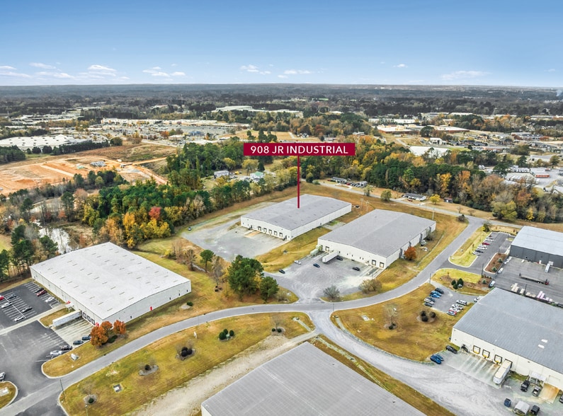 908 J R Industrial Dr, Sanford, NC à louer - Photo du bâtiment - Image 3 de 5