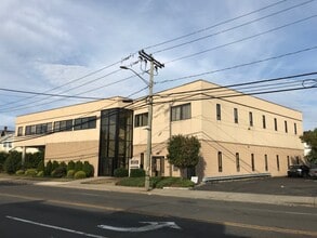 194 Main St, Norwalk, CT à louer Photo du bâtiment- Image 2 de 12