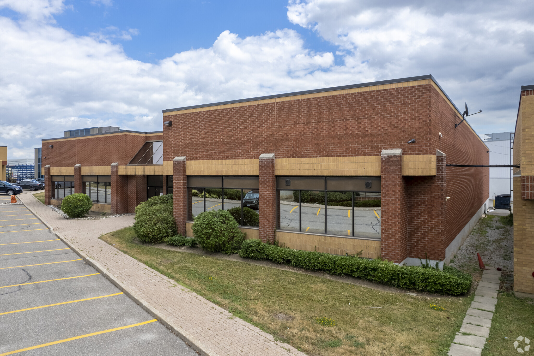 7297 E Danbro Cres, Mississauga, ON for sale Primary Photo- Image 1 of 1