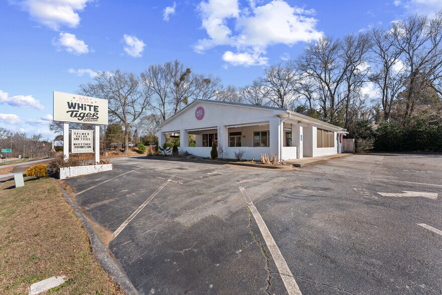 64 N Main St, Watkinsville, GA à vendre - Photo du bâtiment - Image 2 de 18