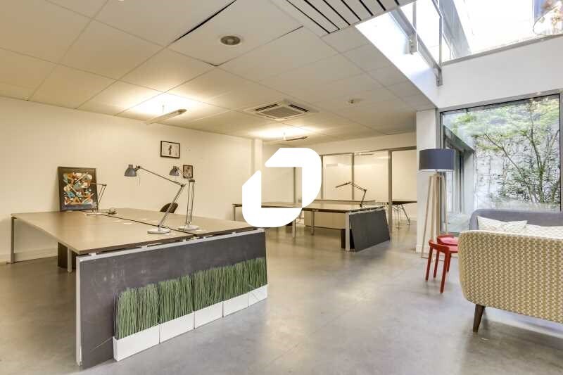 Office in Asnières-sur-Seine for lease - Interior Photo - Image 2 of 12