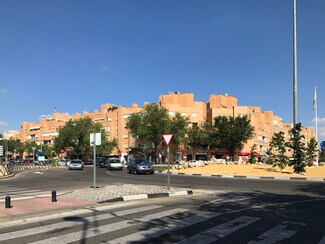 Plus de détails pour Multi-résidentiel à vendre