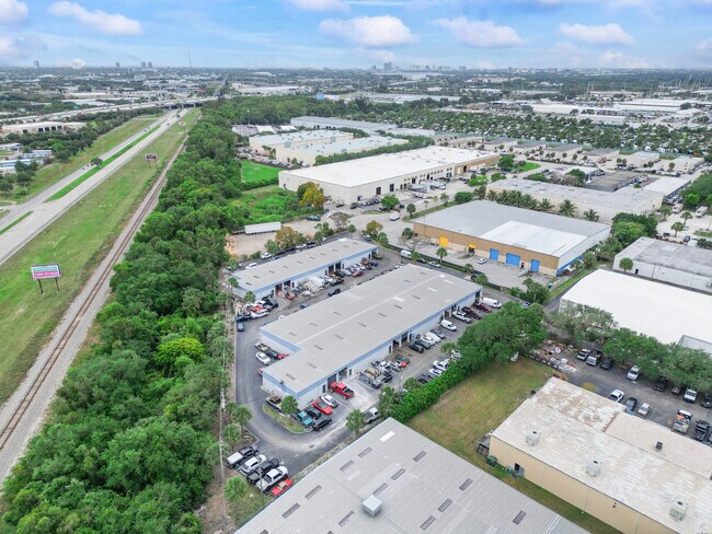 Plus de détails pour 6677 42nd Ter N, West Palm Beach, FL - Industriel à louer