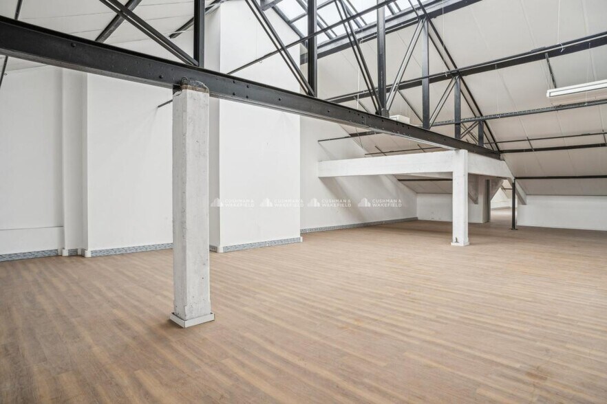 336 Avenue Berthelot, Lyon for sale - Building Photo - Image 3 of 12