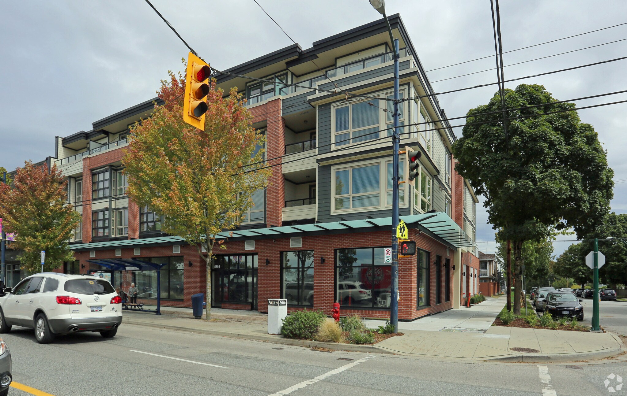 5888-5896 Fraser St, Vancouver, BC for sale Primary Photo- Image 1 of 1