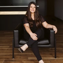 Nicole Oliver