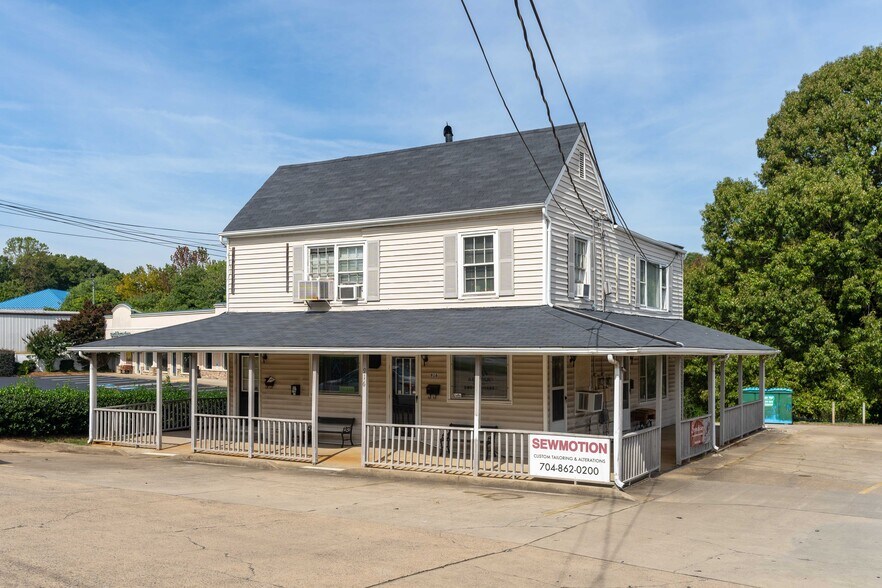 916 S New Hope Rd, Gastonia, NC à louer - Photo du bâtiment - Image 1 de 3