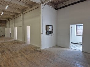 100-100 Outwater Ln, Garfield, NJ for lease Interior Photo- Image 2 of 3