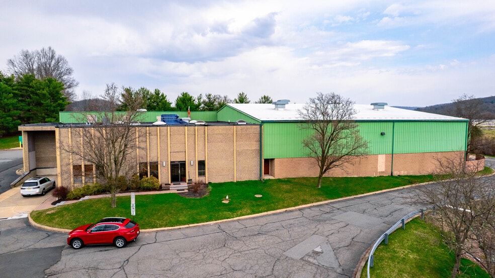 148 Compton Rd, Wantage, NJ for sale - Building Photo - Image 2 of 11