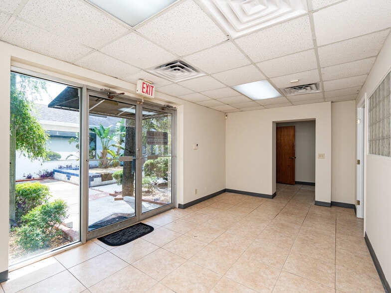 1817-1835 N 3rd St, Jacksonville Beach, FL for lease - Building Photo - Image 3 of 15