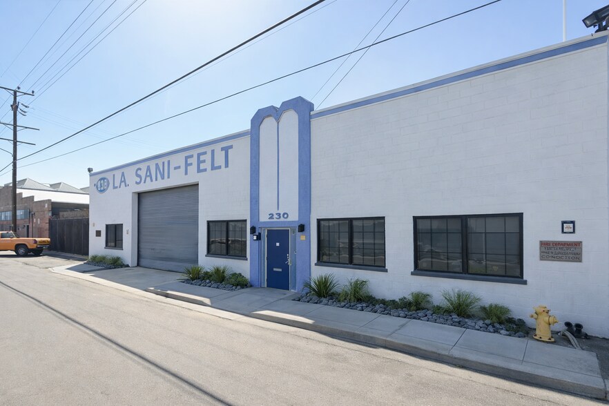 830 59th St, Los Angeles, CA à vendre - Photo du bâtiment - Image 2 de 14