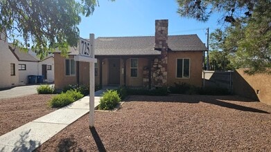 725 S 6th St, Las Vegas, NV for lease Interior Photo- Image 2 of 22