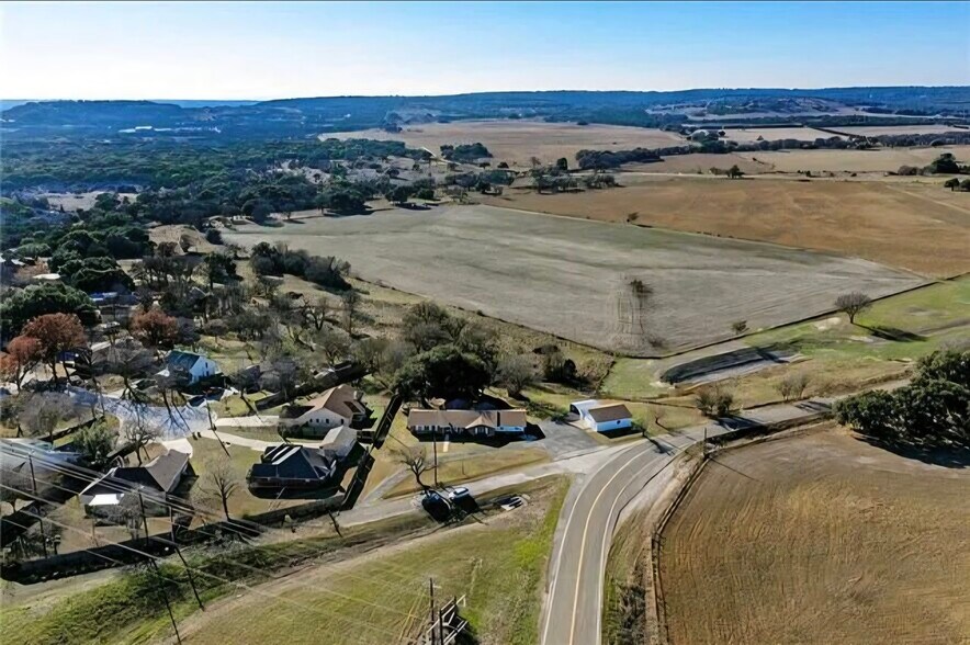 104 County Road 108, Burnet, TX à vendre - Photo du bâtiment - Image 3 de 3