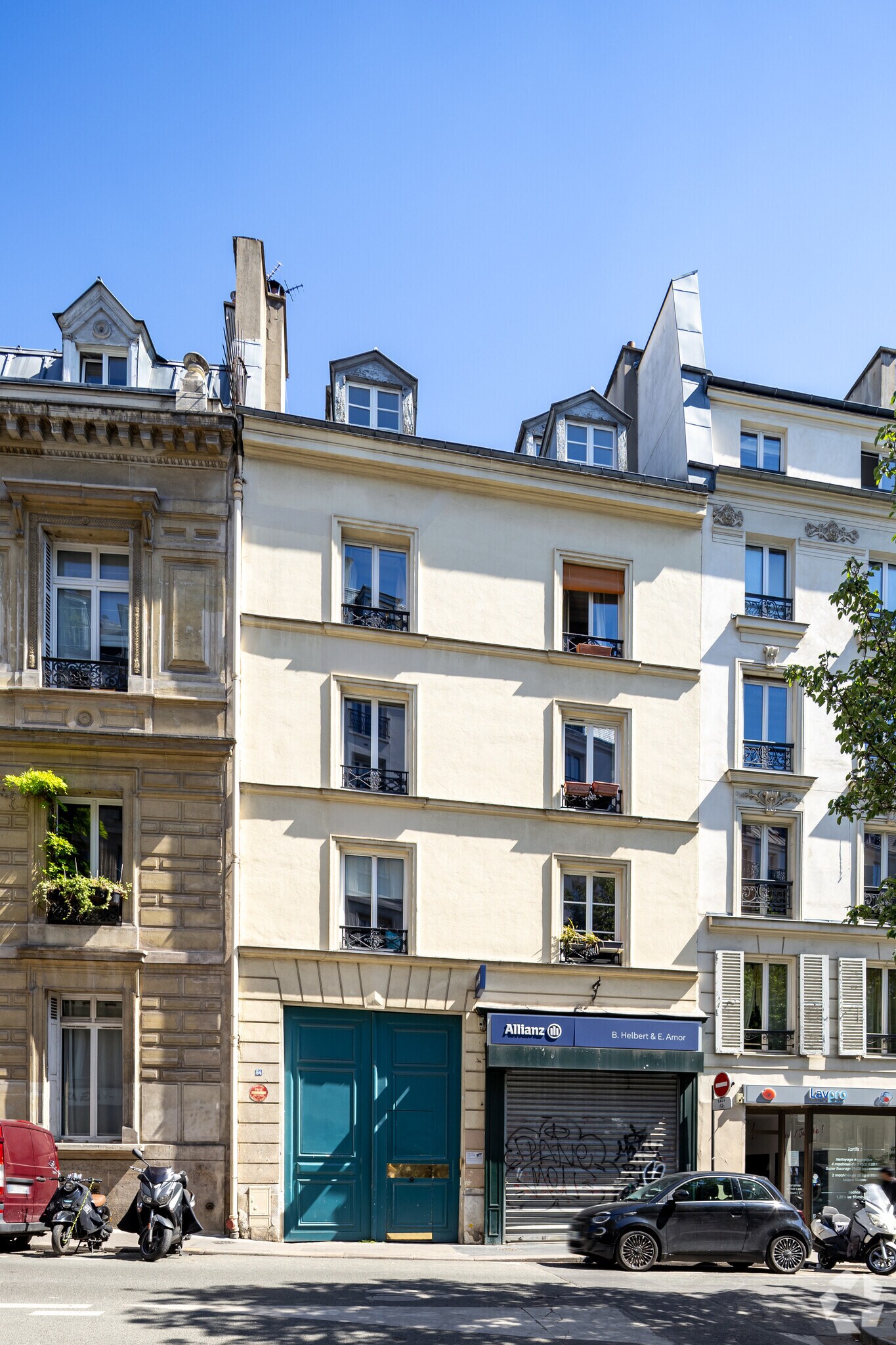 64 Rue Catherine De La Rochefoucauld, Paris for sale Primary Photo- Image 1 of 3