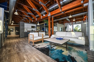 4960 N Harbor Dr, San Diego, CA for lease Interior Photo- Image 2 of 5