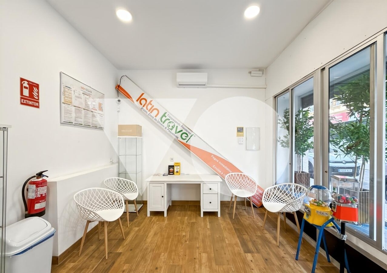 Madrid, MAD 28020 - Unit 1 -  - Interior Photo - Image 1 of 9