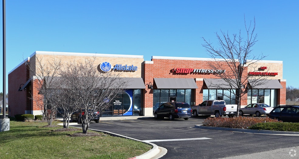 452 W State Rd, Island Lake, IL à louer - Photo du bâtiment - Image 2 de 3