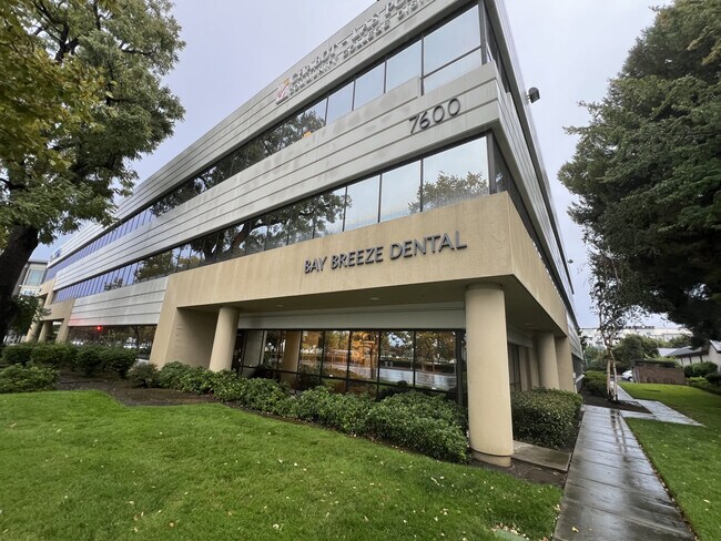 Plus de détails pour 7600 Dublin Blvd, Dublin, CA - Médical à louer