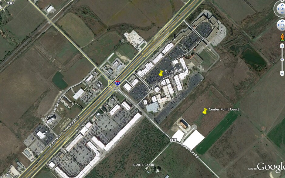 1405 Centerpoint Rd, San Marcos, TX à vendre - Photo du bâtiment - Image 2 de 3