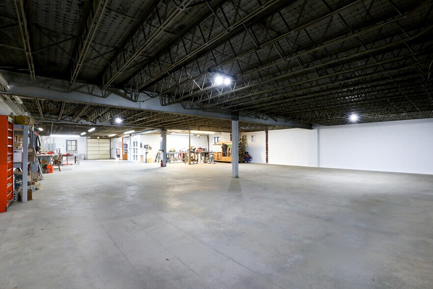 18 W Currahee St, Toccoa, GA à vendre - Photo du bâtiment - Image 2 de 51