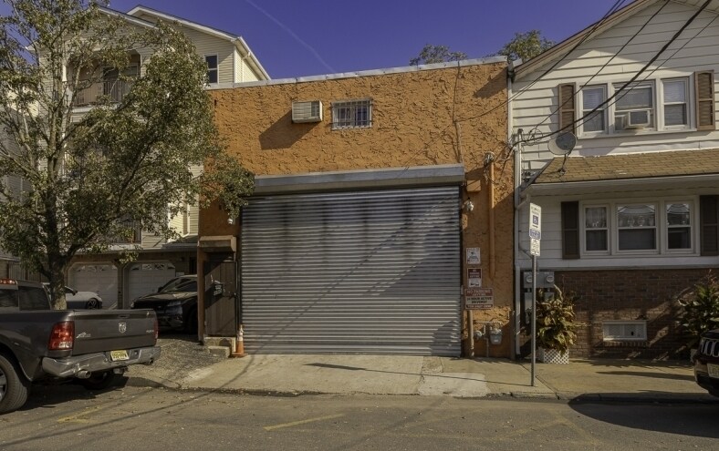 150 E Kinney St, Newark, NJ à vendre Photo principale- Image 1 de 13