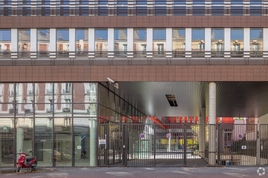 16 Rue Henri Barbusse, Clichy for lease - Building Photo - Image 3 of 4