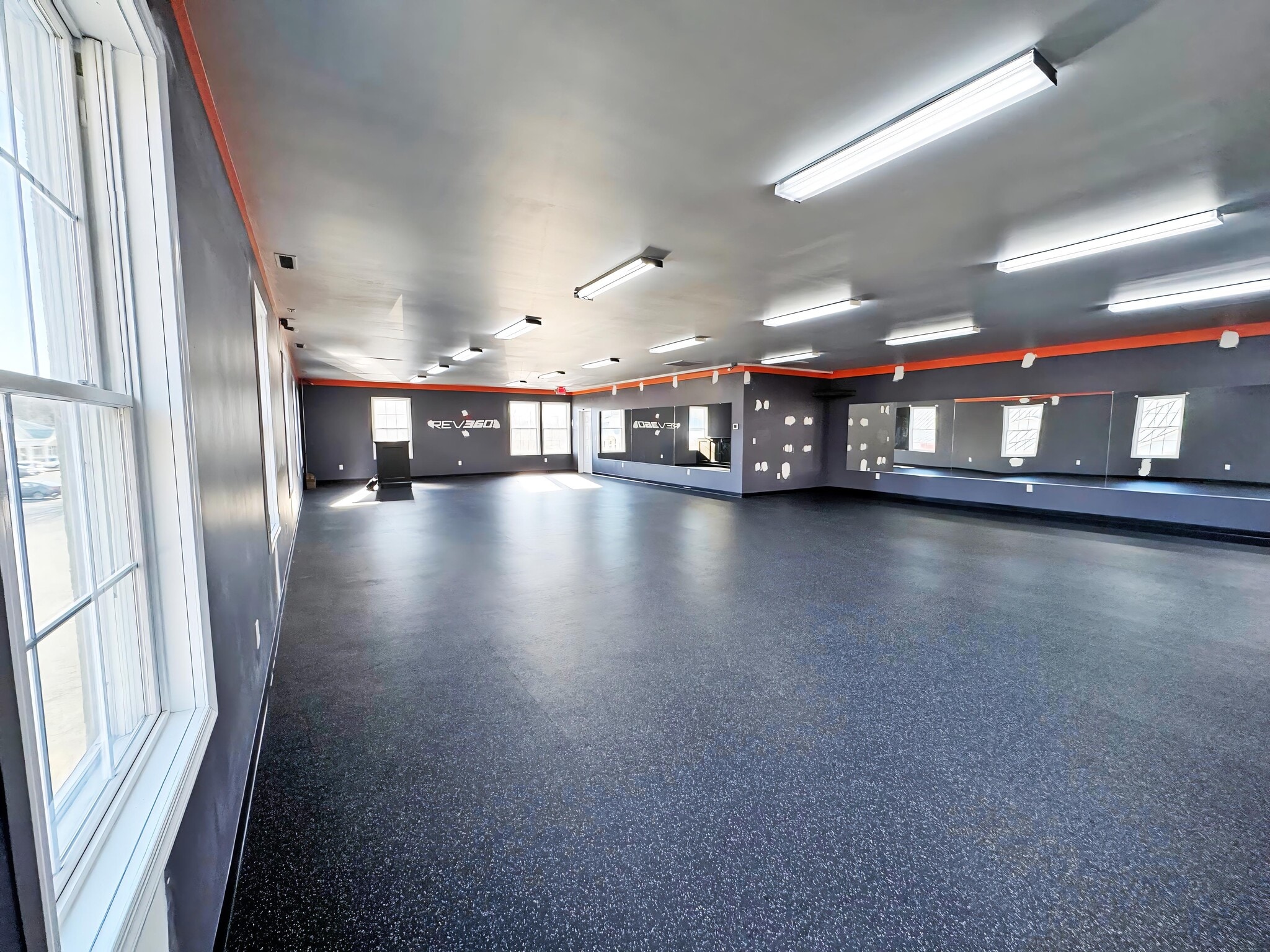 29 Atlantic Ave, Ocean View, DE for lease Interior Photo- Image 1 of 3