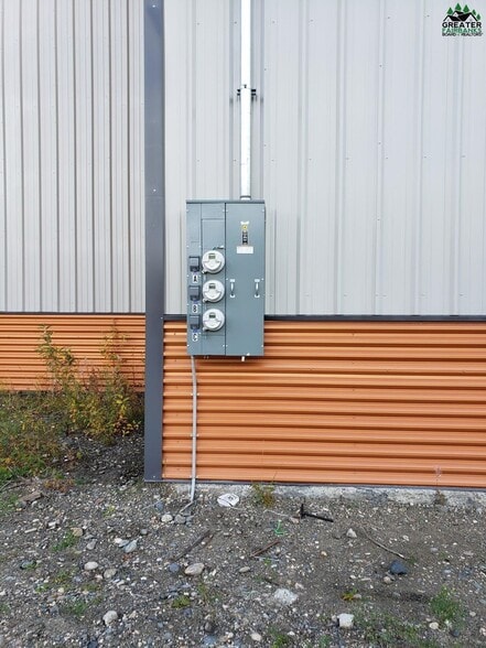 1651 Levee Way, North Pole, AK for sale - Building Photo - Image 3 of 16
