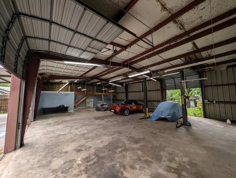 11914 New Meadow Dr, Houston, TX à vendre - Photo intérieure - Image 2 de 6