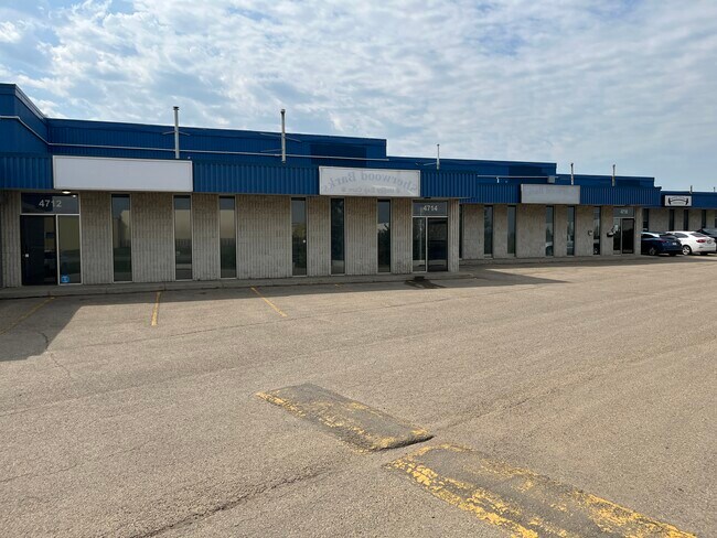 Plus de détails pour 4704-4722 76th Av NW, Edmonton, AB - Industriel à louer