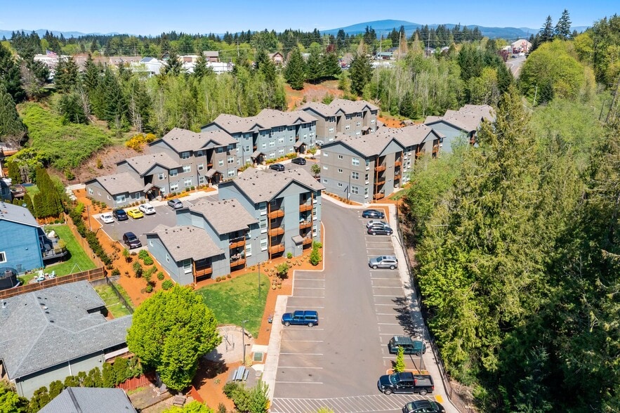 17101 Ruben Ln, Sandy, OR for sale - Primary Photo - Image 1 of 18