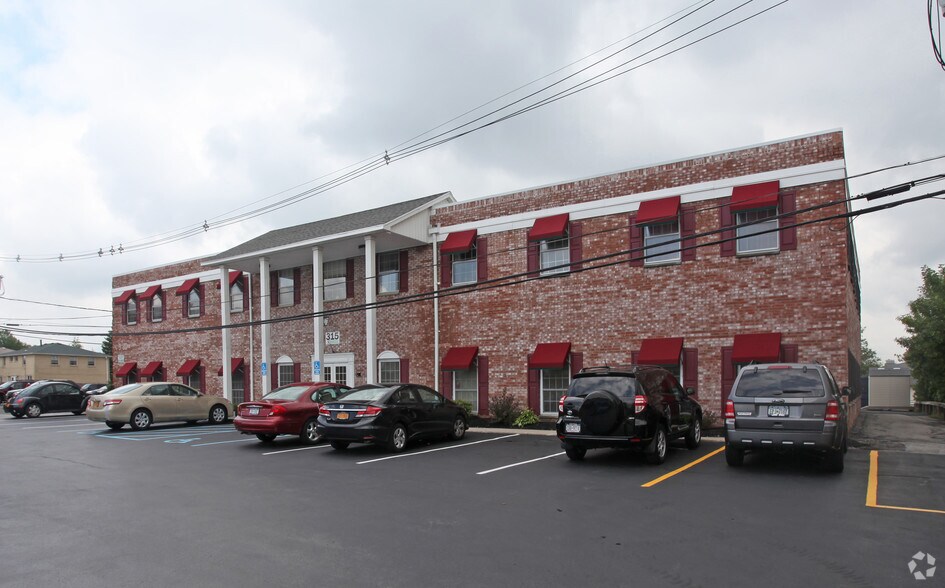 315 Alberta Dr, Buffalo, NY à louer - Photo du bâtiment - Image 2 de 3