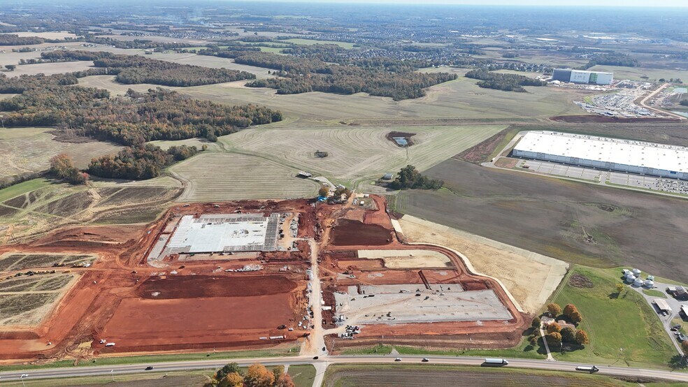 4175 Guthrie Hwy, Clarksville, TN à louer - Photo du bâtiment - Image 2 de 8