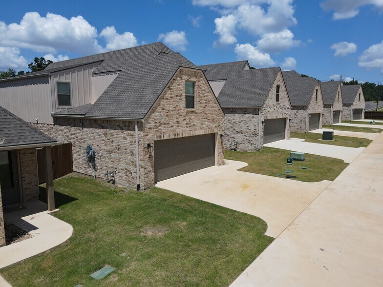 4344 Macnab Dr, Tyler, TX à vendre - Photo principale - Image 1 de 22