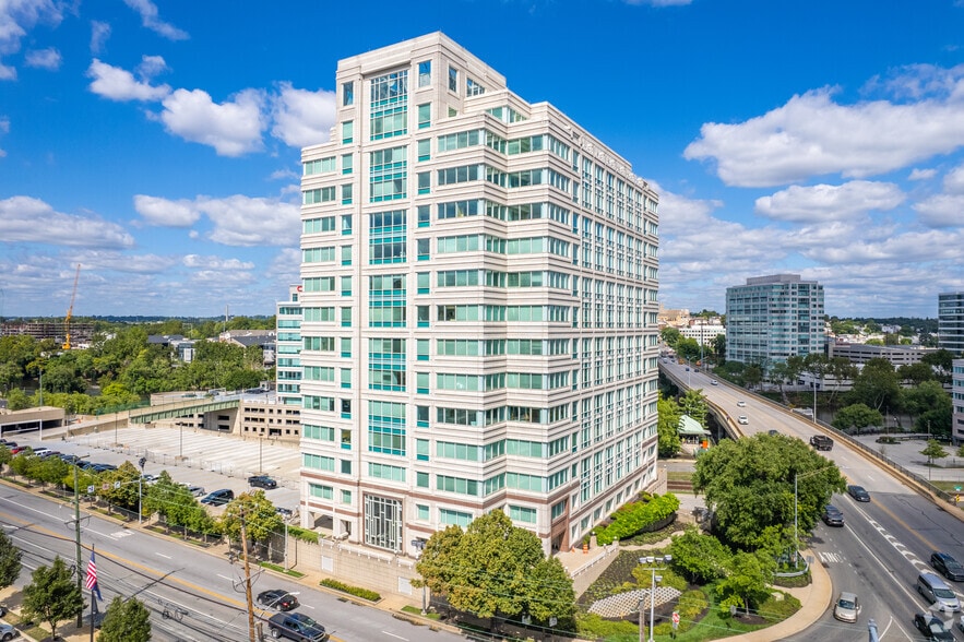 100 W Front St, Conshohocken, PA for lease - Building Photo - Image 1 of 11