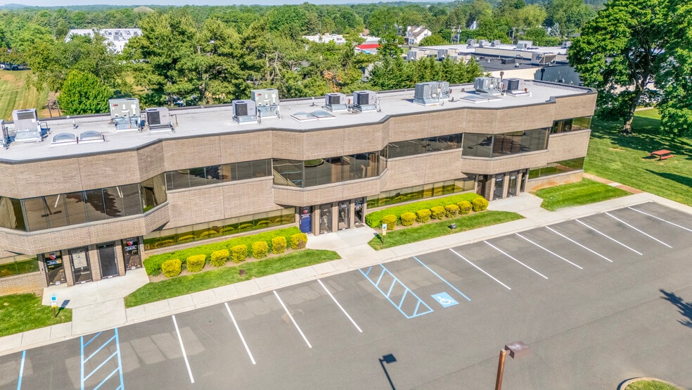 2 Hartford Dr, Tinton Falls, NJ for sale - Building Photo - Image 3 of 22