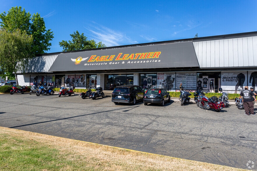 10222 S Tacoma Way, Lakewood, WA for lease - Building Photo - Image 2 of 23