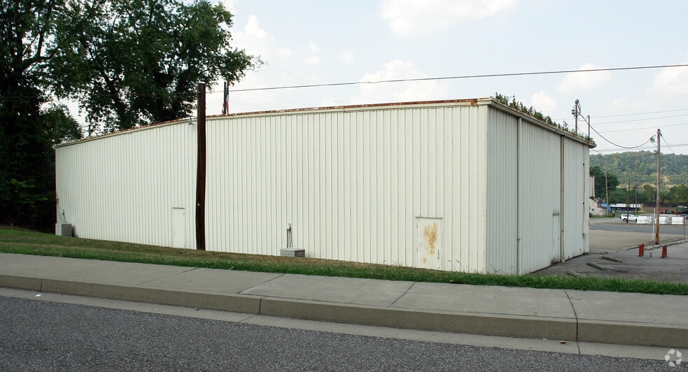 3502 Winchester Ave, Ashland, KY à vendre - Photo du bâtiment - Image 2 de 30